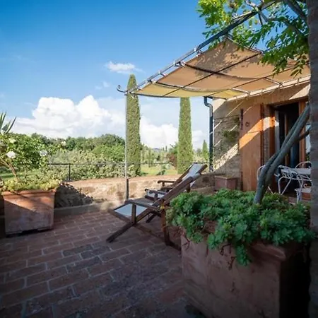 Podere Le Mezzelune Фермерский дом
